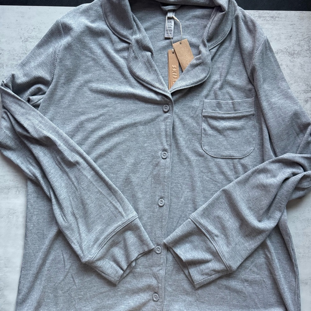 NWT Skims Soft Lounge Pajama Top Medium Heather Grey - Picture 4 of 4